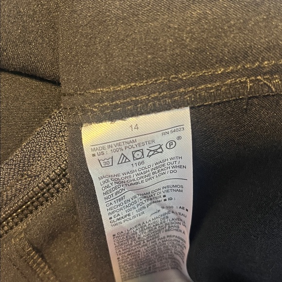 Old Navy suede mini skirt - Picture 6 of 6